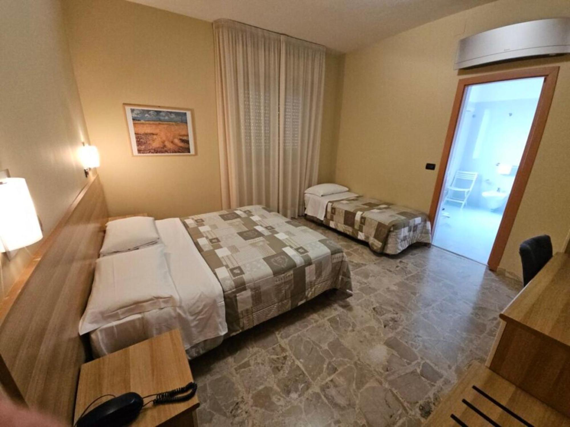 Hotel Mazzocchetti Citta Sant'Angelo Exterior foto