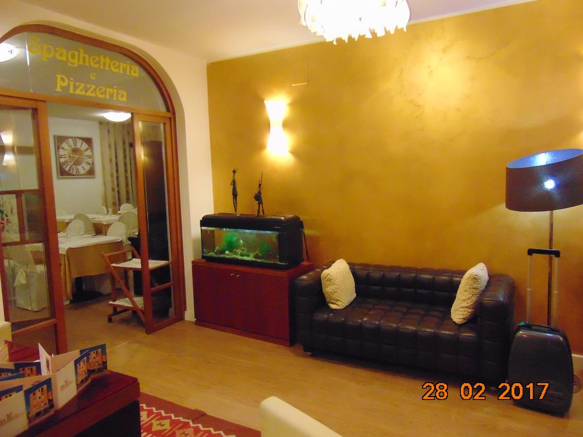 Hotel Mazzocchetti Citta Sant'Angelo Exterior foto